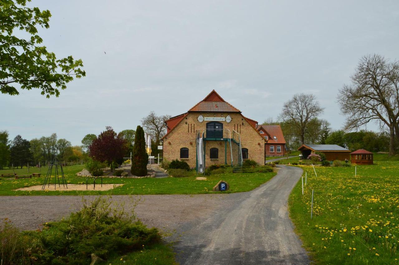 Heu-Ferienhof Altkamp Putbus Extérieur photo